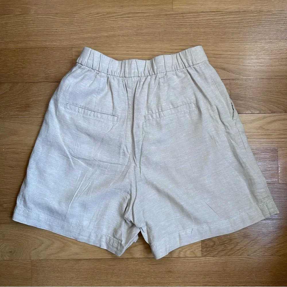GAP Women's High Rise Pleated Linen Shorts - Size 0 - Excellent Condition!